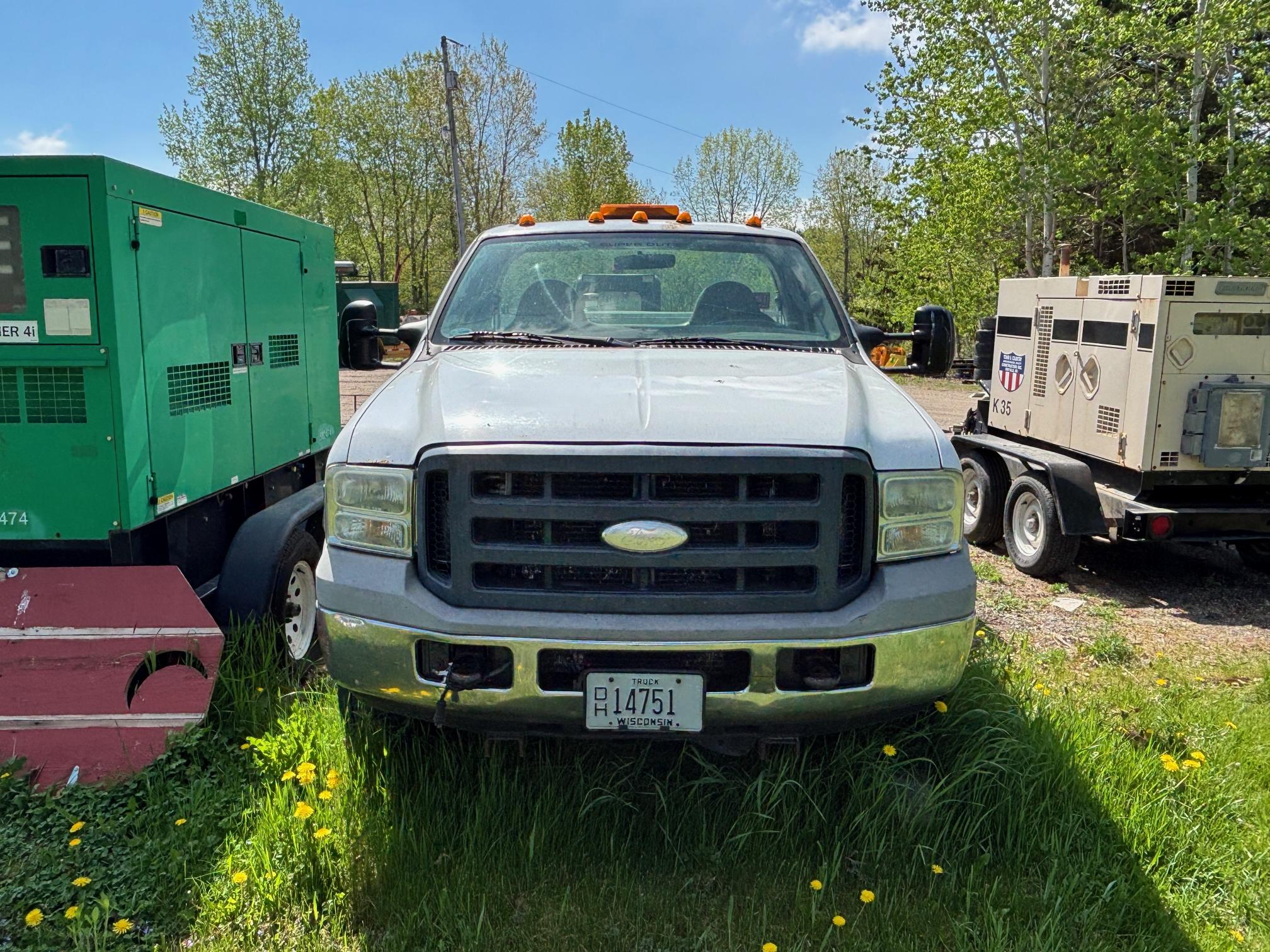 2005 FORD F350 - Image 3